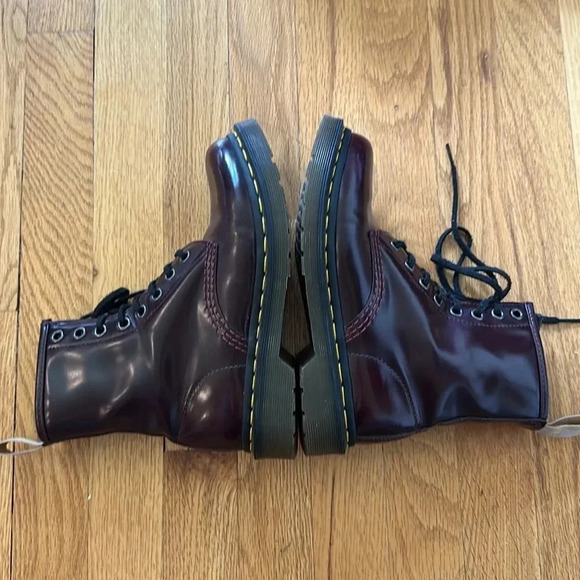 Dr Martens sz 5 burgundy vegan leather great pre owned condition lace up boots - Picture 5 of 10